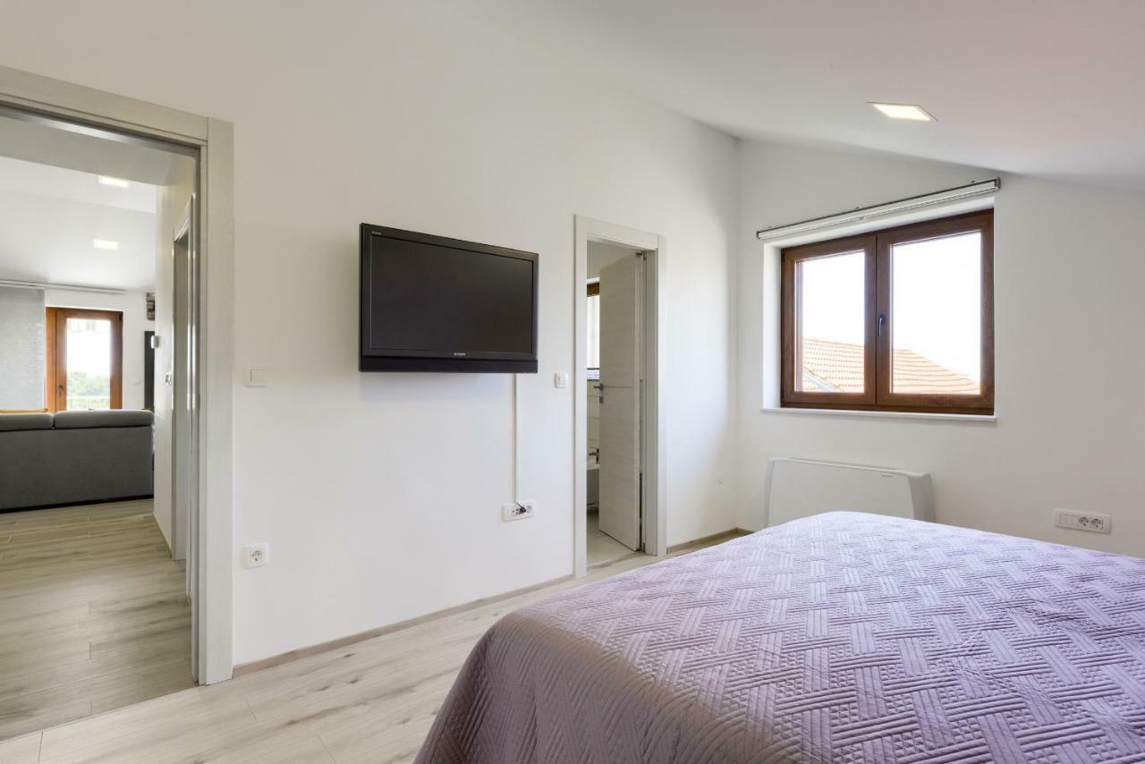 Apartmani Bosa Задар Екстериор снимка