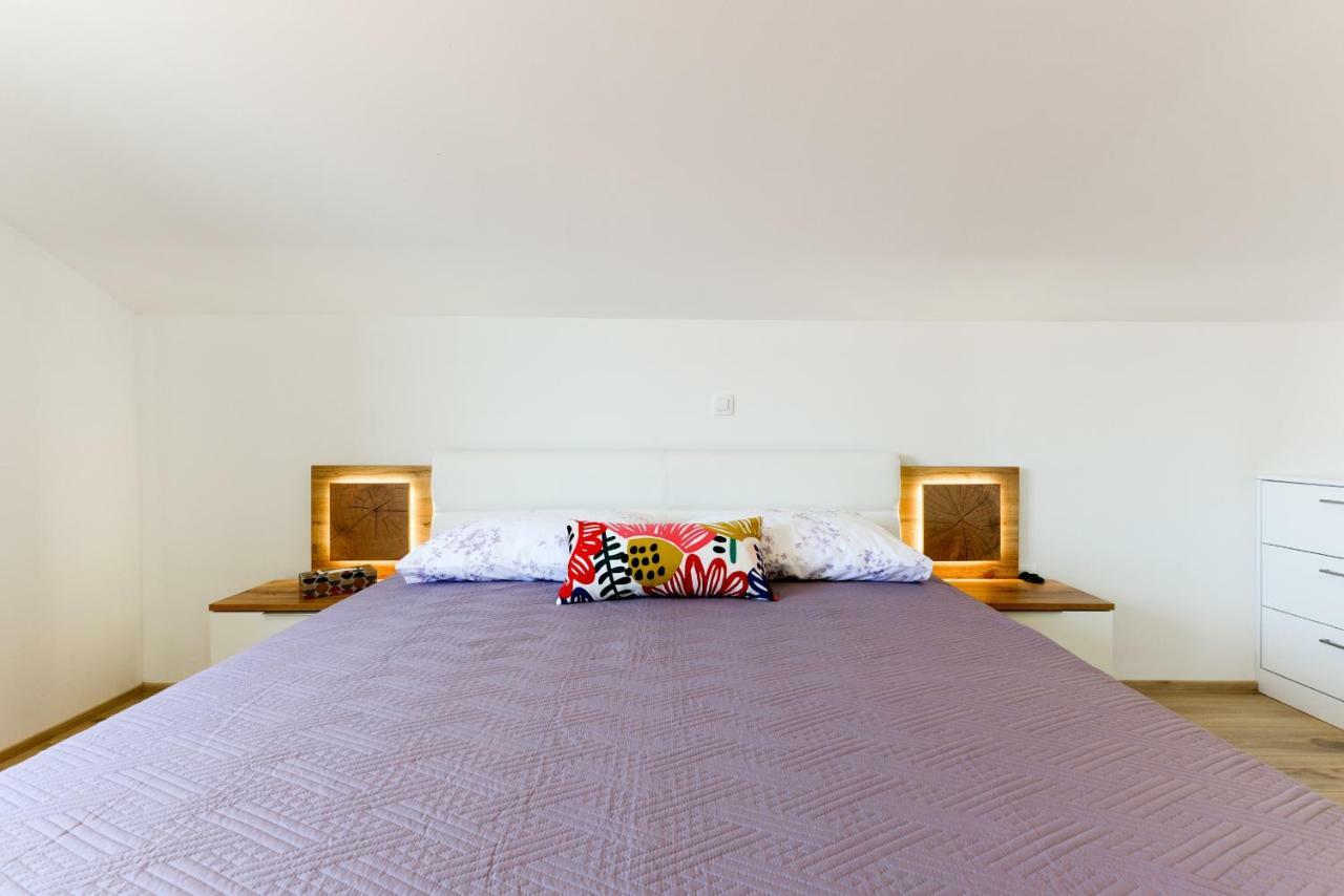 Apartmani Bosa Задар Екстериор снимка