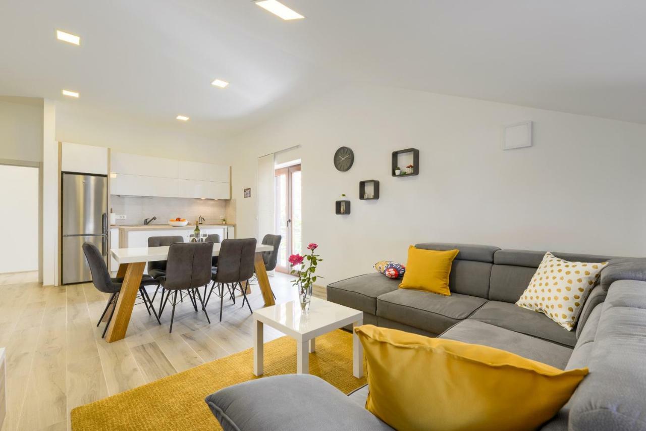 Apartmani Bosa Задар Екстериор снимка