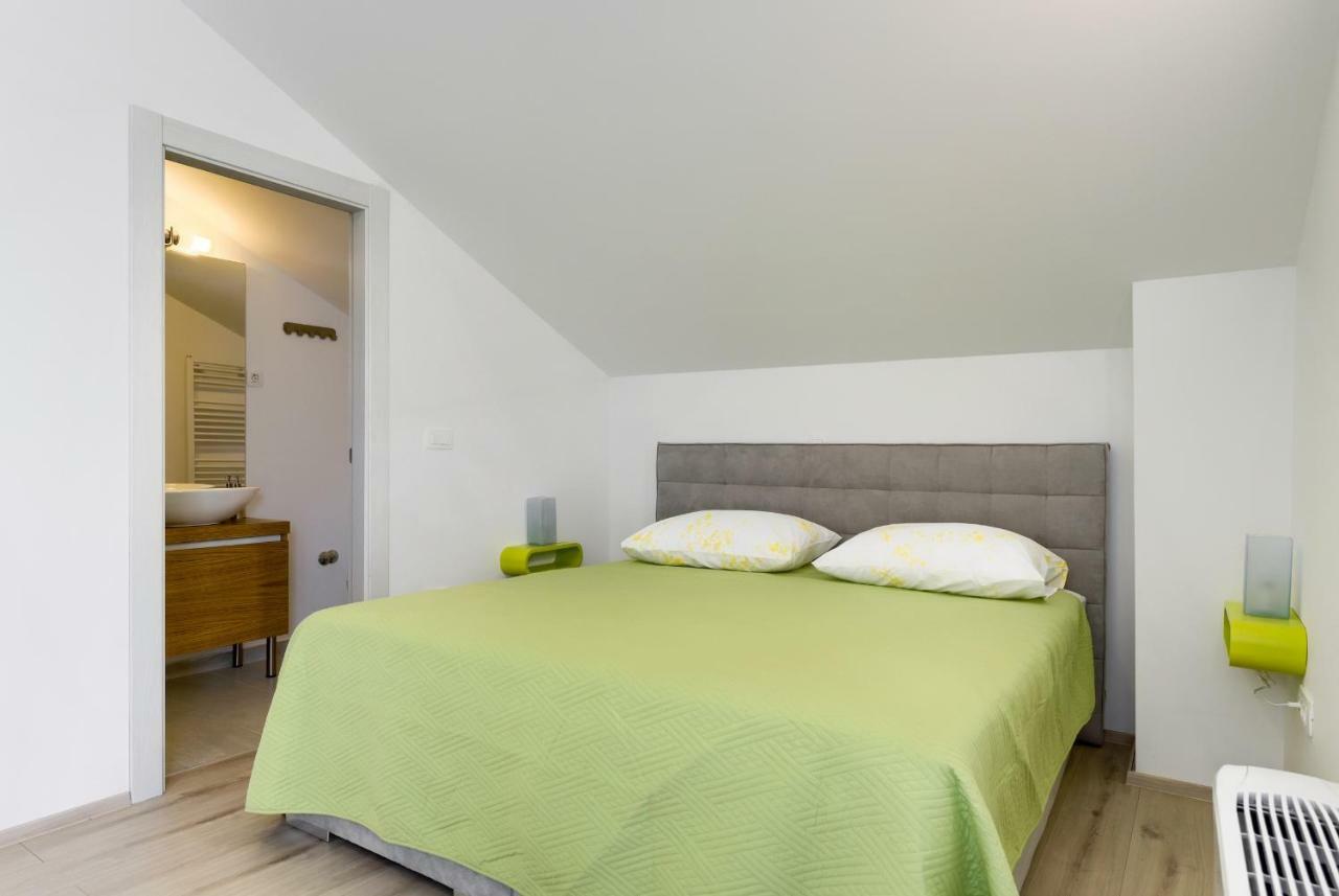 Apartmani Bosa Задар Екстериор снимка